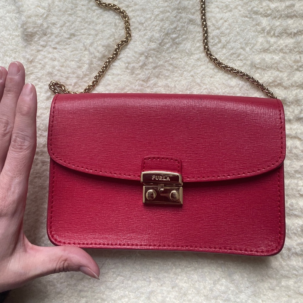 ❌NOW SOLD! ❌ Furla Metropolis Bag — Fuchsia